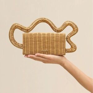 NWT Cult Gaia ELSA CLUTCH in Natural $498‎